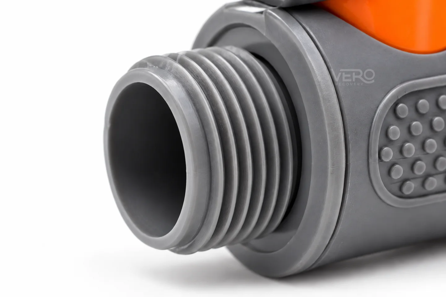 Close up of the 1/2 inch BSP thread on the Vero Recovery Ice Bath Hose Pipe Drain Valve