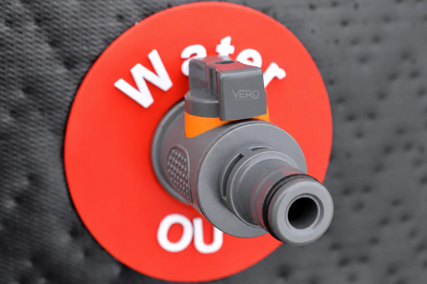 Vero Recovery Ice Bath Hose Pipe Drain Valve fitted to the water outlet, no hose attached